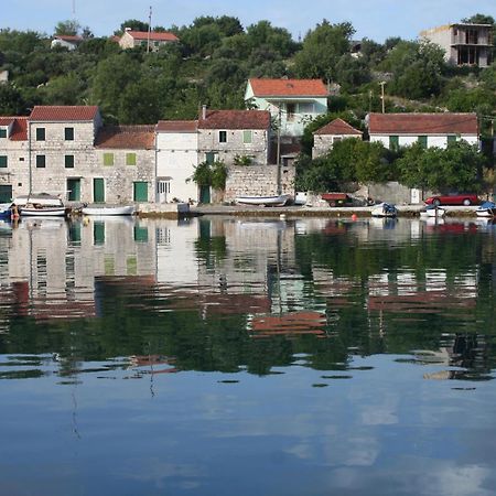 Apartments Loncar Veliki Drvenik Exterior photo